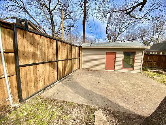 4th image of 839 Thomasson Dr