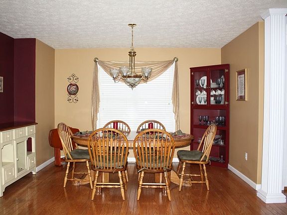 4th image of 296 Stoney Ln