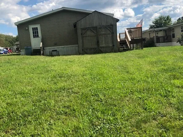 2205 Buffalo St, Scottdale, PA 15683