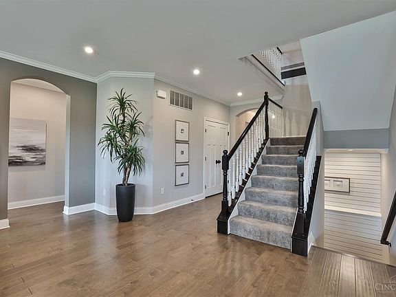 3rd image of 9766 Kensington Ln
