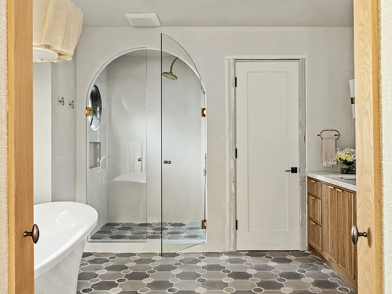 738 San Lorenzo St — Photo 31