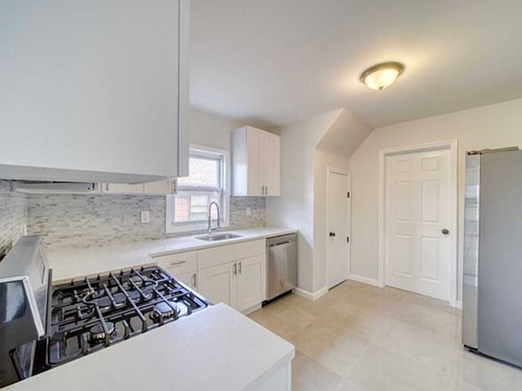 2nd image of 276 Willow Ave Floor 2