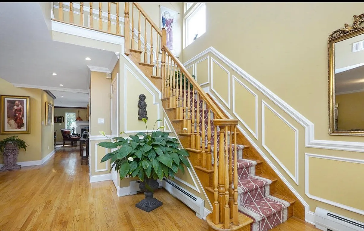 3 bed, $3,800 — Photo 2
