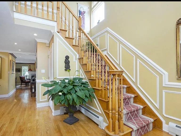 762 Drumgoole Rd W #1 — Photo 2