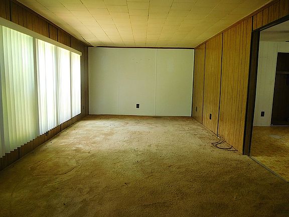 Additional Living Room