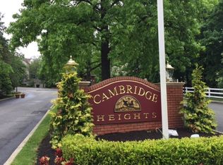 128 Surrey Ct, Ramsey, NJ 07446