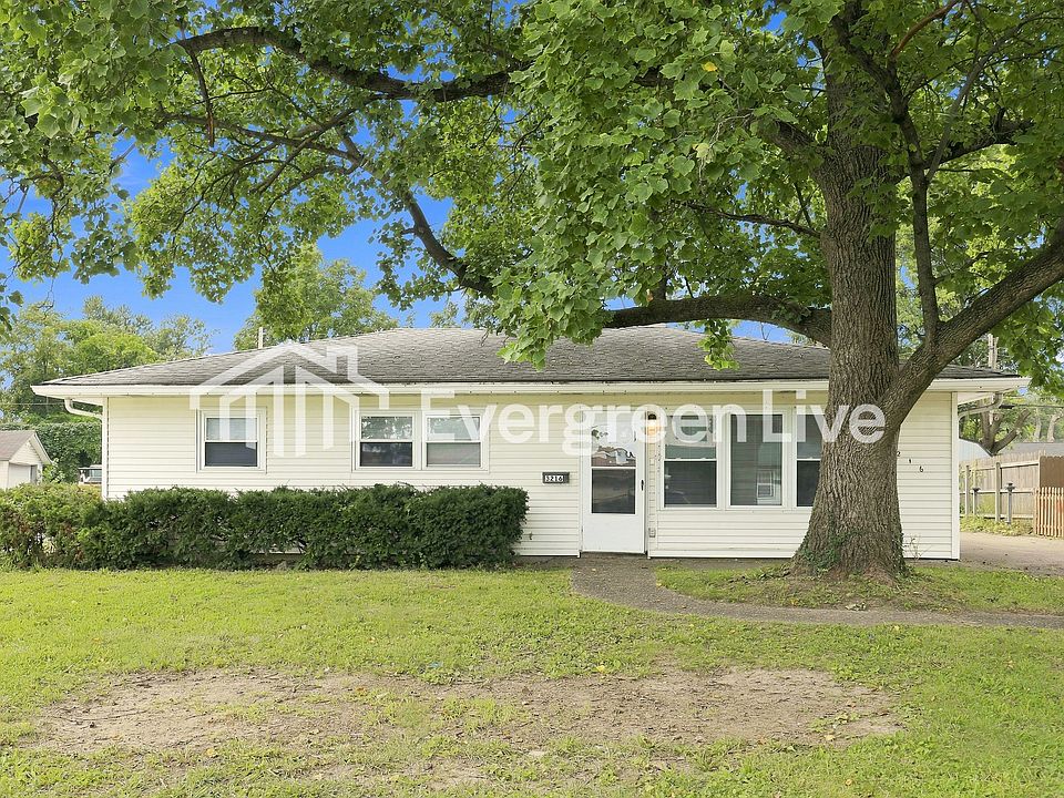 1st image of 3216 Lowry Rd