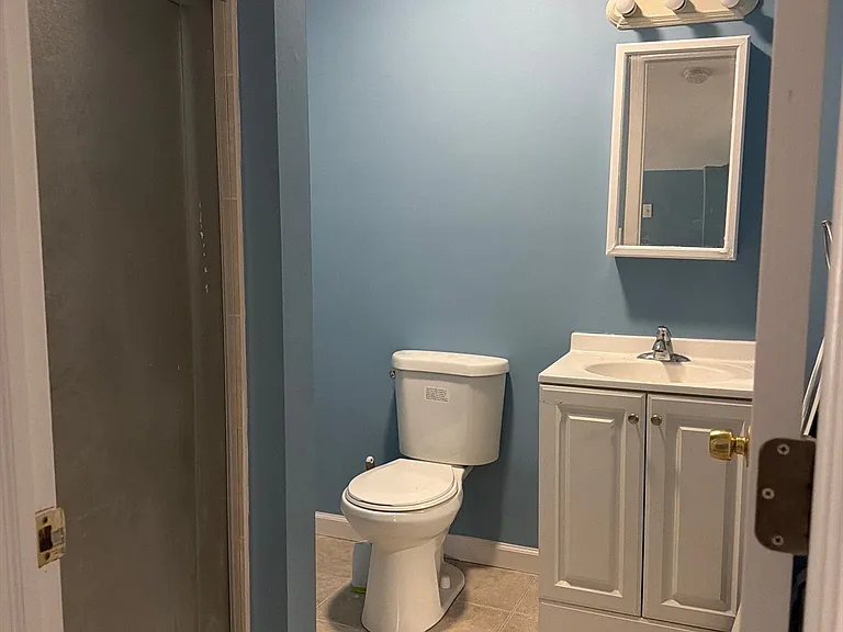 408 Park Ave — Photo 11