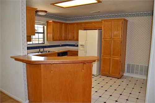 2nd image of 2005 Renea Cir