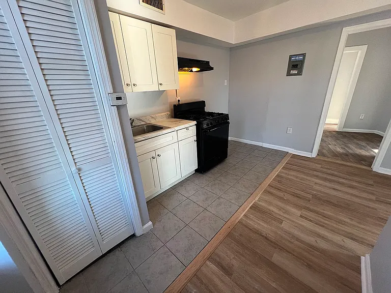 315 Market St #9 — Photo 2