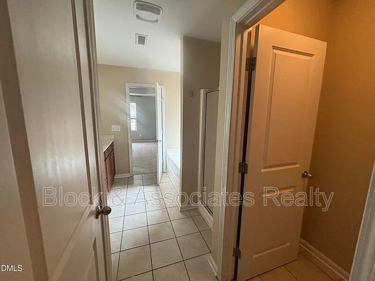4 White Spruce Ct — Photo 54