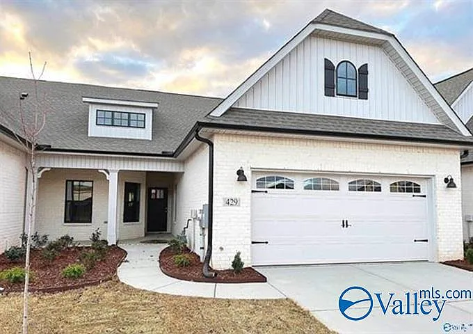 429 Tillane Park Cir — Photo 1