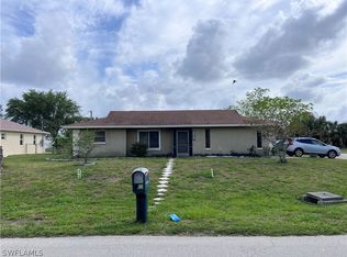 1402 SE 34th St, Cape Coral, FL 33904