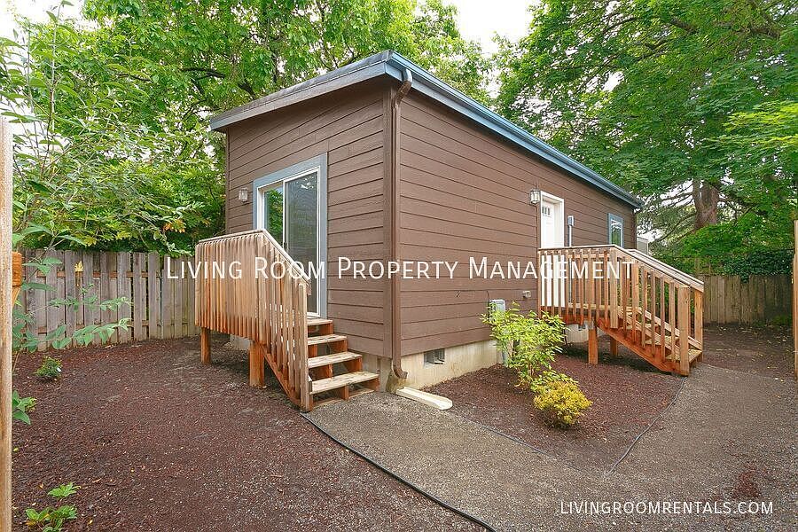 1st image of 1520 SE 44th Ave #B
