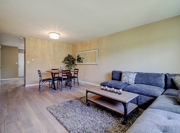 4th image of 17561 W Walnut Ln #3E
