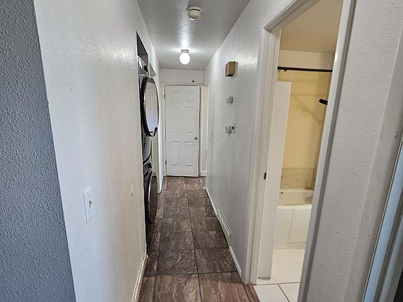 5th image of 1401 N Peachtree Dr E