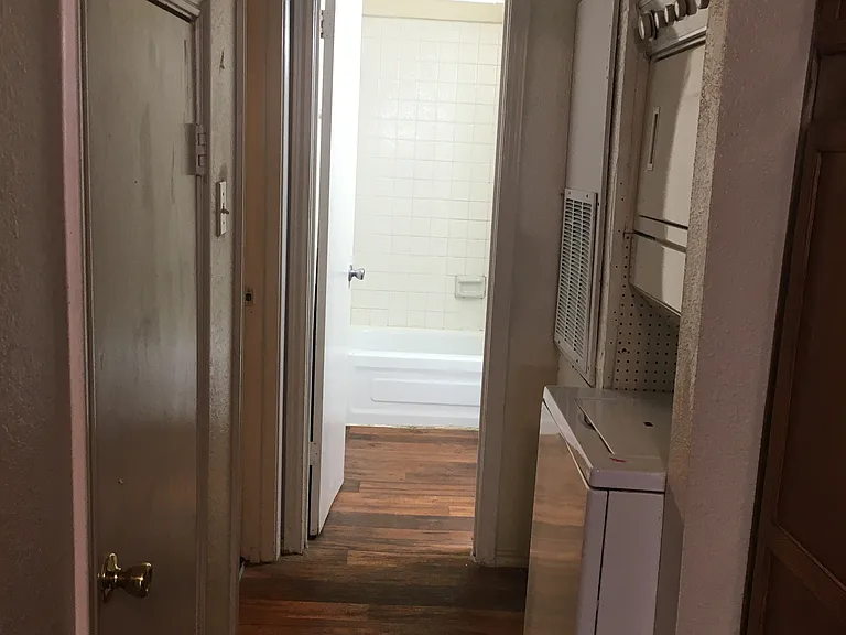 9803 Walnut St #B206 — Photo 3