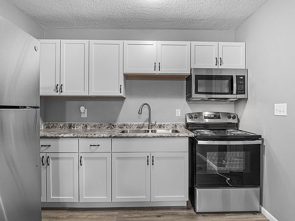 4th image of 1500 Elrose Ct APT 6