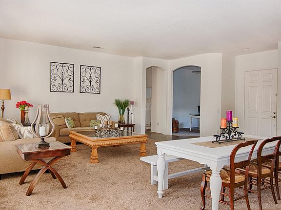 3rd image of 26711 Trafalgar Way