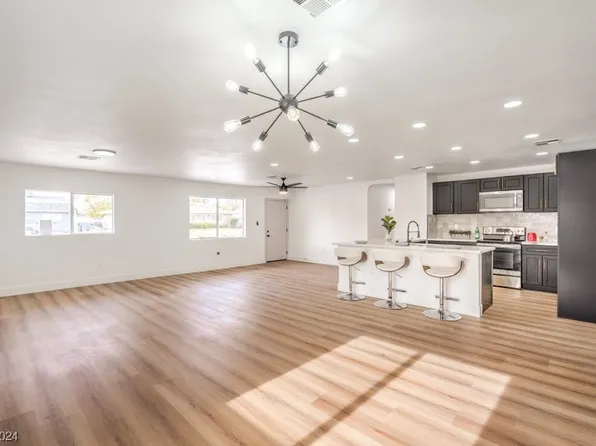 2132 Travis St, North Las Vegas, NV 89030