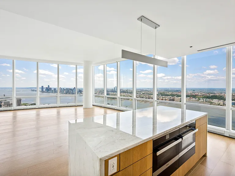 15 Hudson Yards #77B — Photo 4