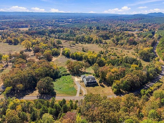 2nd image of 394 Copperas Gap Rd