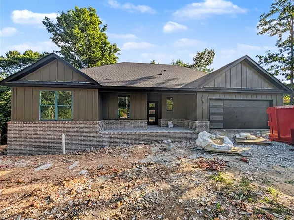 13 Pentland Dr, Bella Vista, AR 72715
