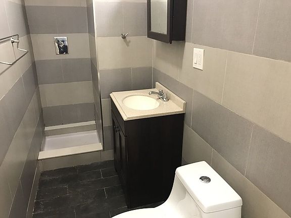 3rd image of 221 Linden Blvd APT A15