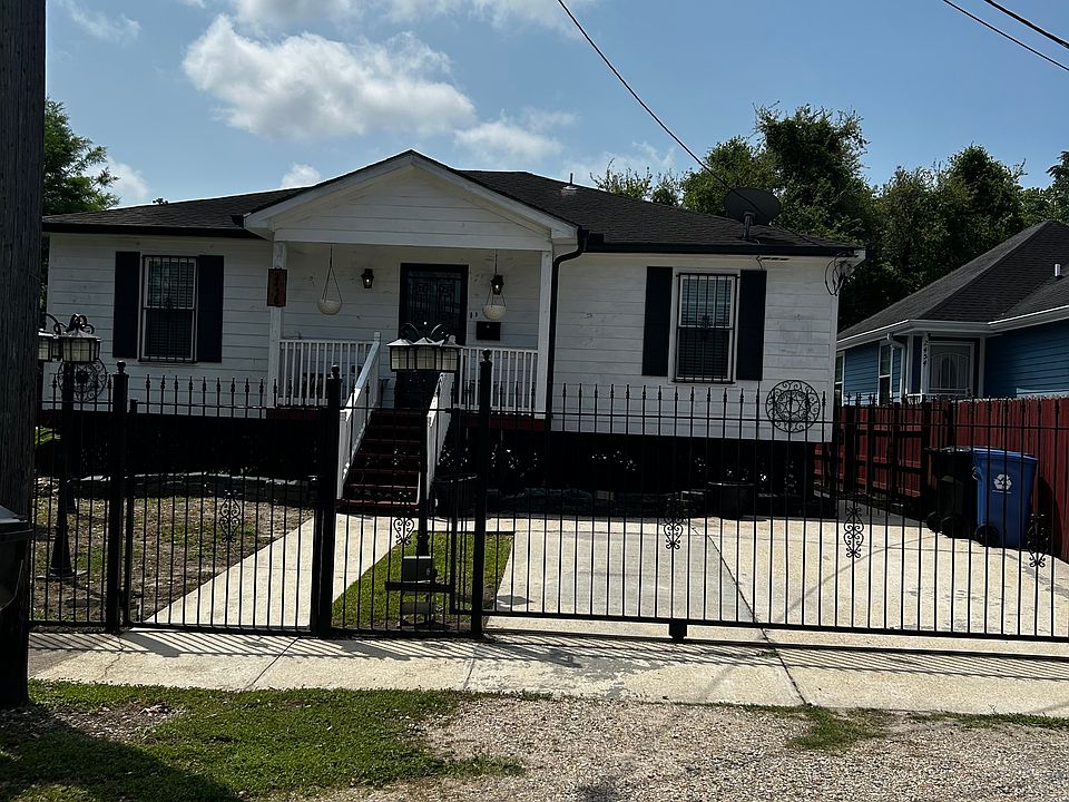 1st image of 2458 Benefit St