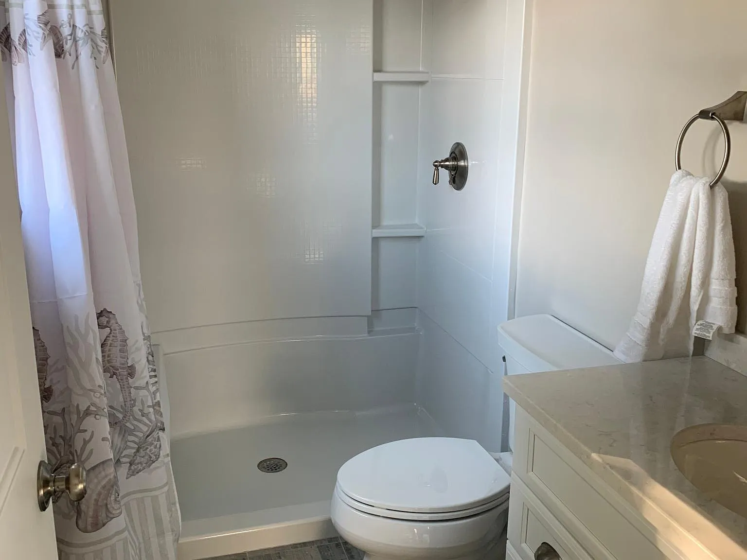 5 bed, 3460 sqft, $6,250 — Photo 4
