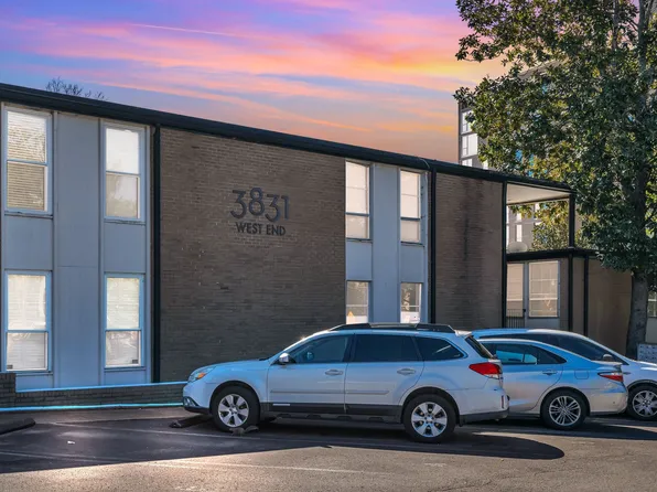 3831 W End Ave APT 32, Nashville, TN 37205