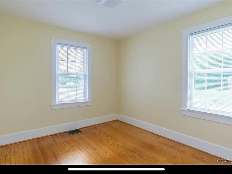 220 Tuckaway Ln — Photo 10