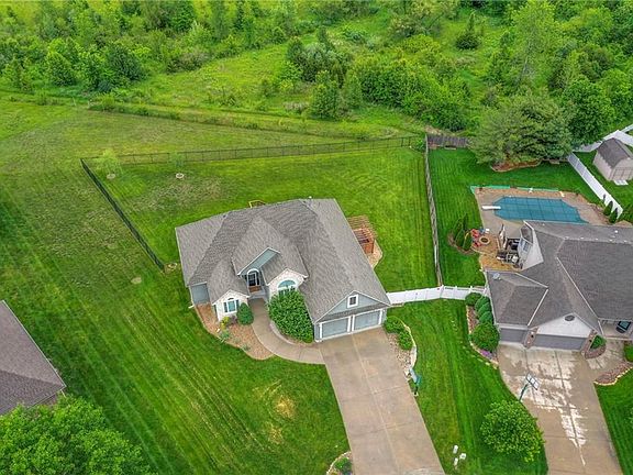4th image of 15502 Bradfort Ct