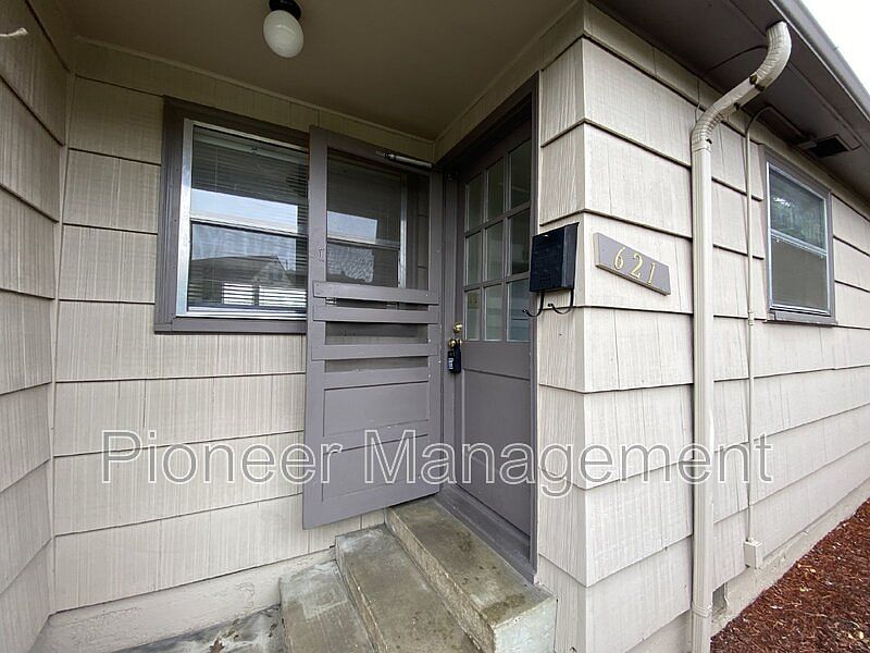1st image of 621 NE Winchester St