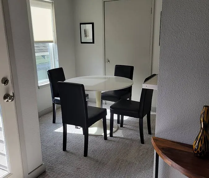 1922 Franklin Ave E #2E — Photo 5