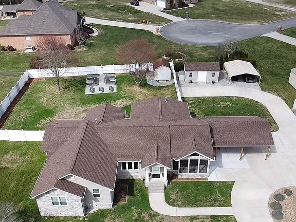 2nd image of 577 Maple Springs Rd