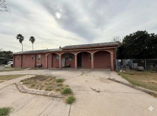 701 W Amiens Pl, Laredo, TX 78045