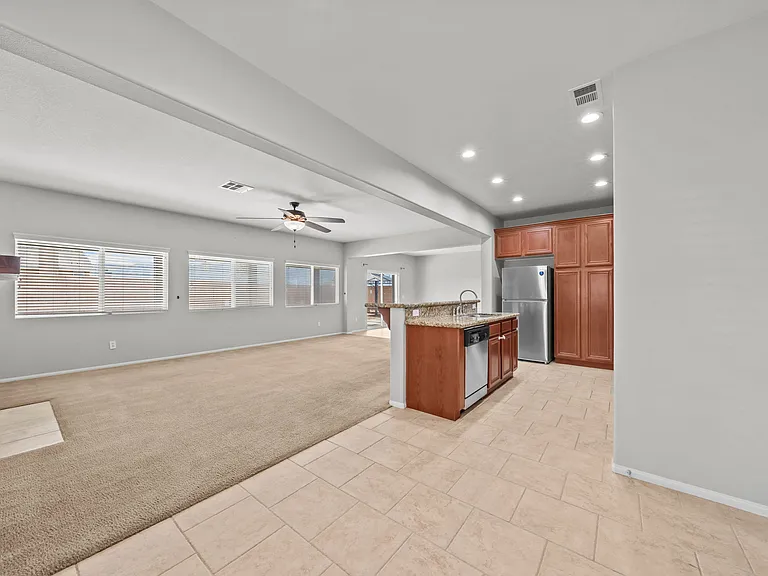34081 Clovis Way — Photo 11