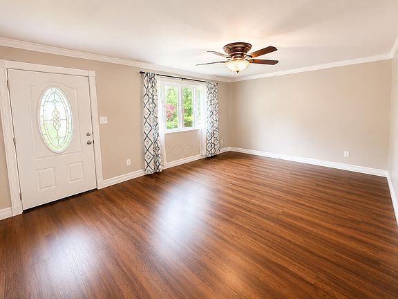 4th image of 209 Currier Dr