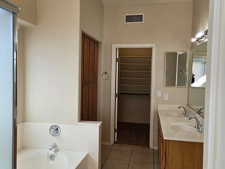 7931 W Kimberly Way — Photo 11