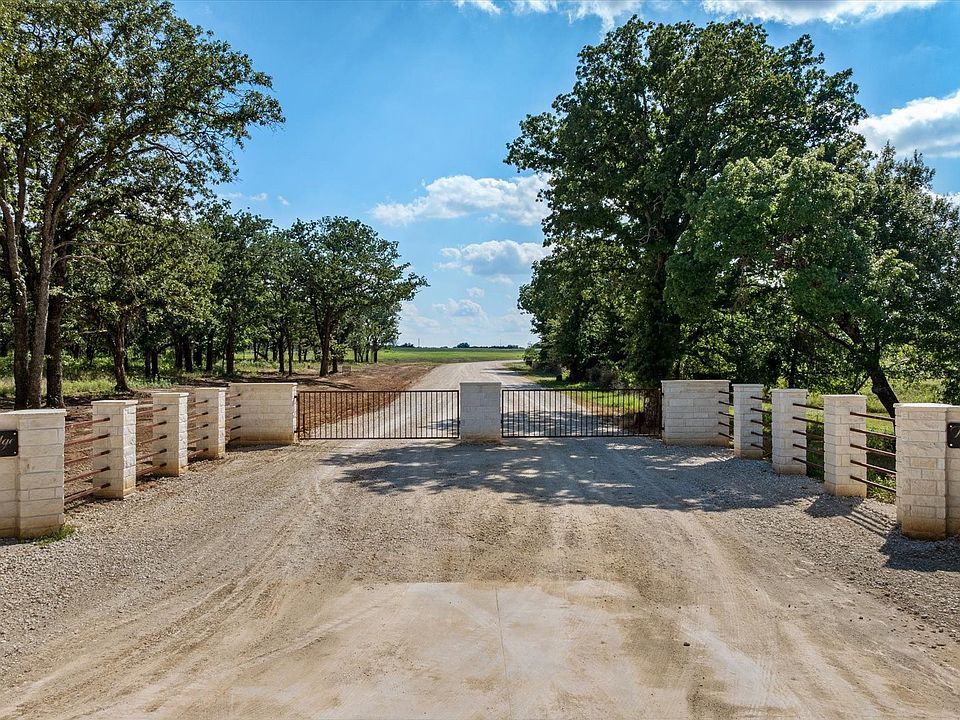 2nd image of 450 Trinity Ridge Dr