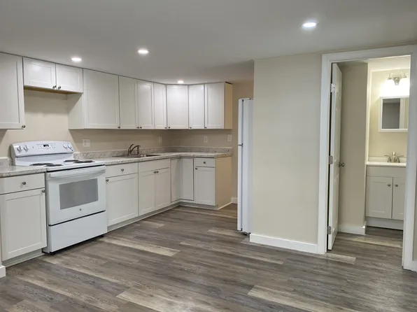 1111 Roosevelt Trl #19, Windham, ME 04062