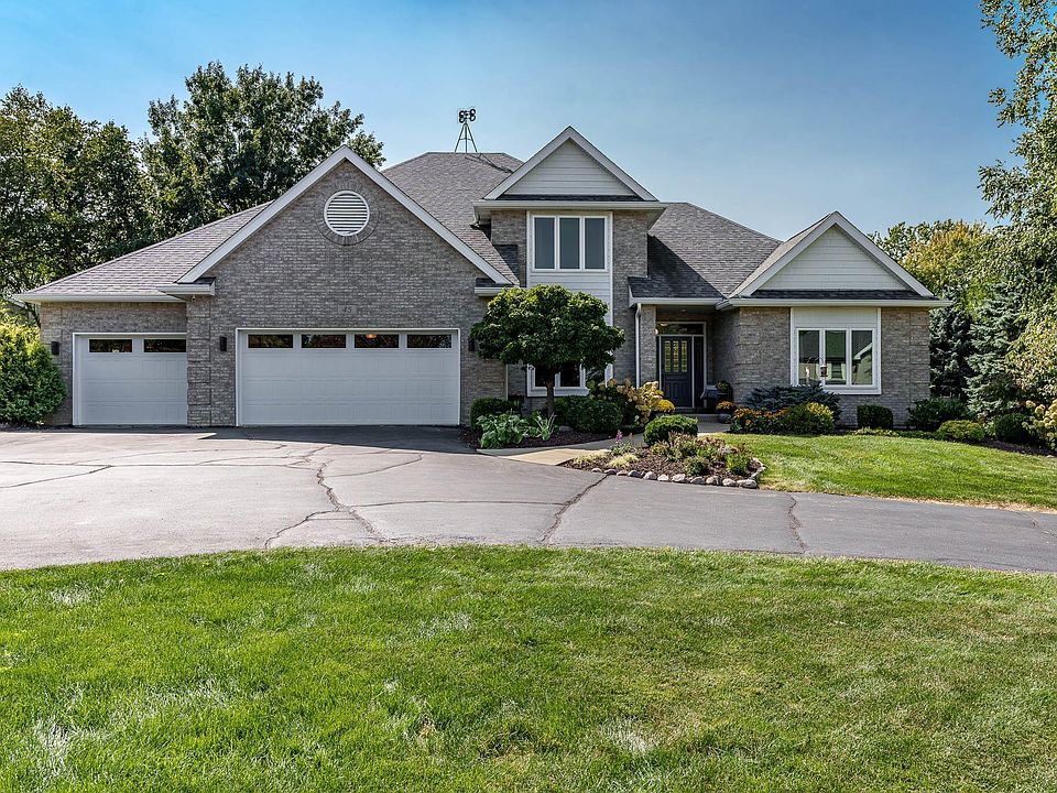 1st image of 45 Glen Abbey Dr