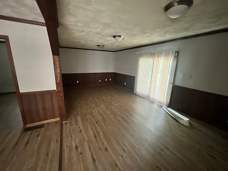 1512 Wallace Ave — Photo 10