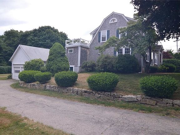 3rd image of 131 Kenyon Ave