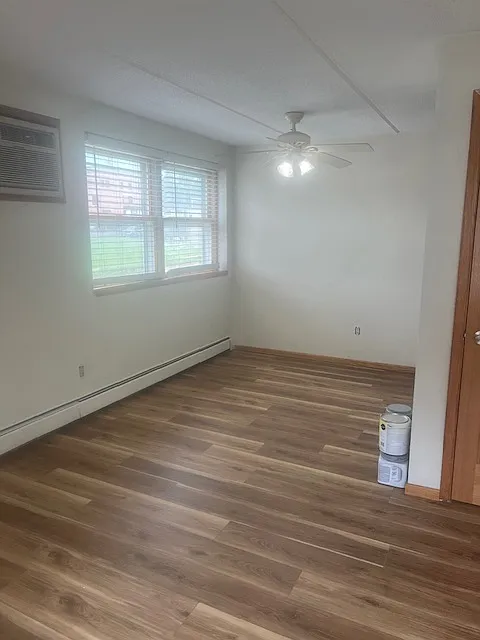 2 bed, 900 sqft, $875 — Photo 2