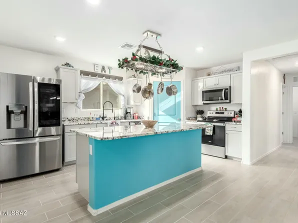 4566 S Sunrise Bluff Way, Tucson, AZ 85730