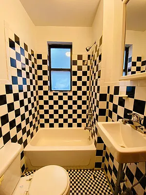 Rented by Crosstown Apartments NYC | media 32