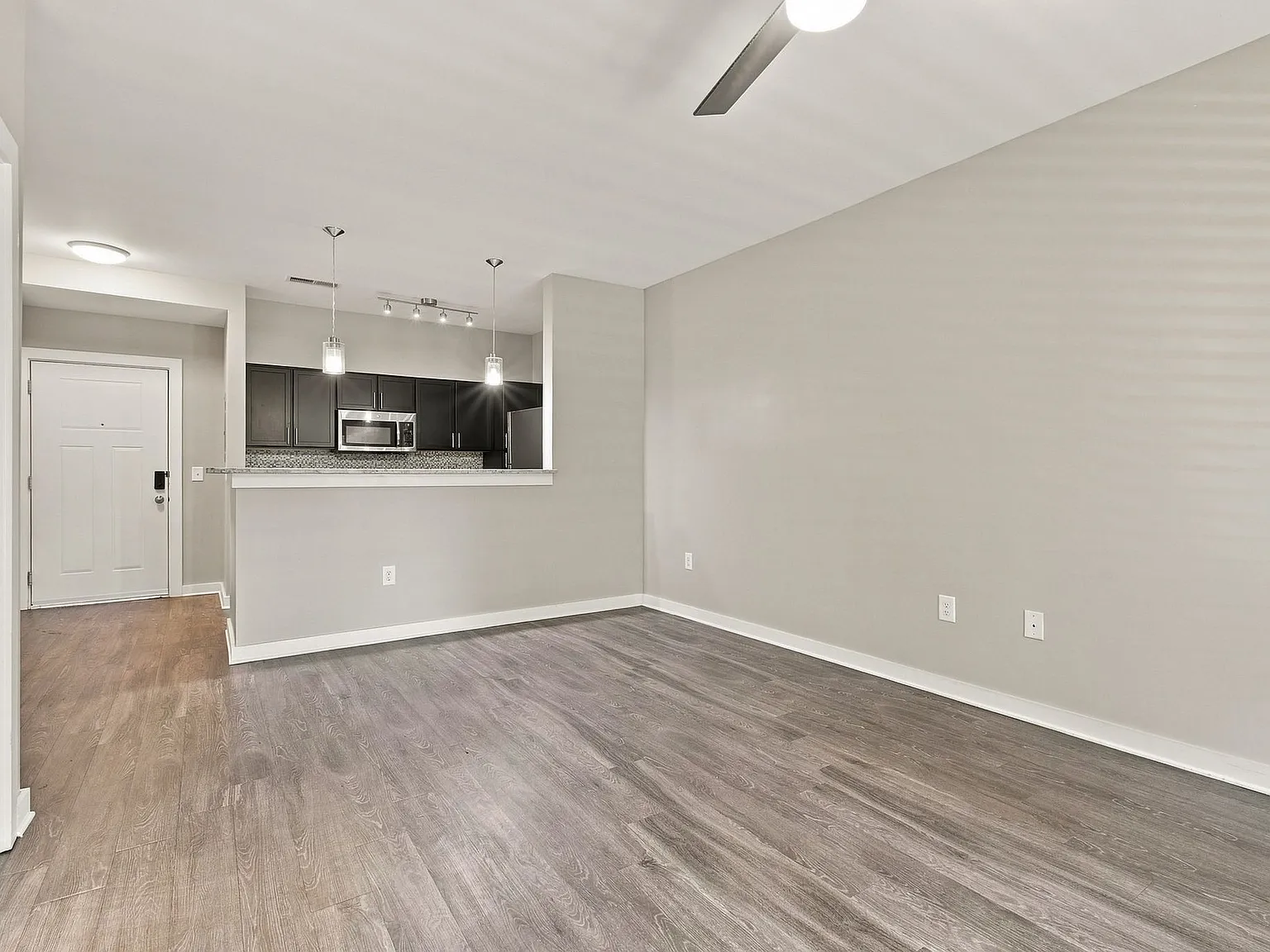 1 bed, 675 sqft, $1,499 — Photo 2