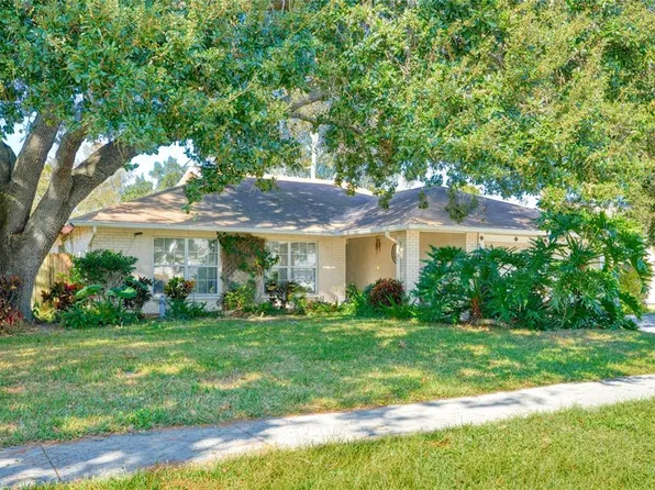 1432 Windmill Pointe Rd, Palm Harbor, FL 34685